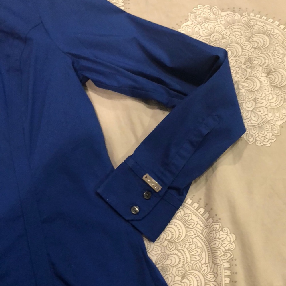 Blue - Picture 3 of 3